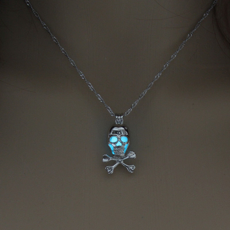 
                  
                    Glowing in-the-Dark Pendant Luminous Necklace
                  
                