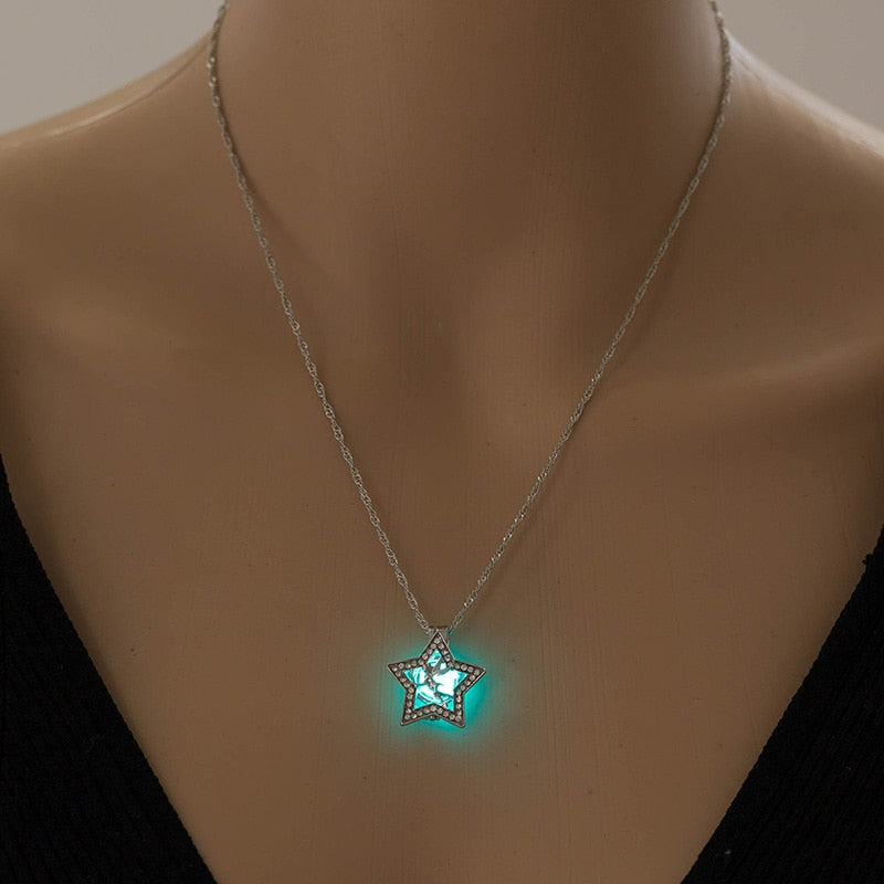 
                  
                    Glowing in-the-Dark Pendant Luminous Necklace
                  
                