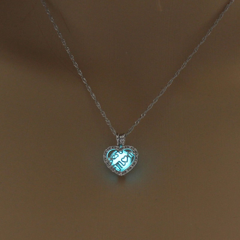 
                  
                    Glowing in-the-Dark Pendant Luminous Necklace
                  
                