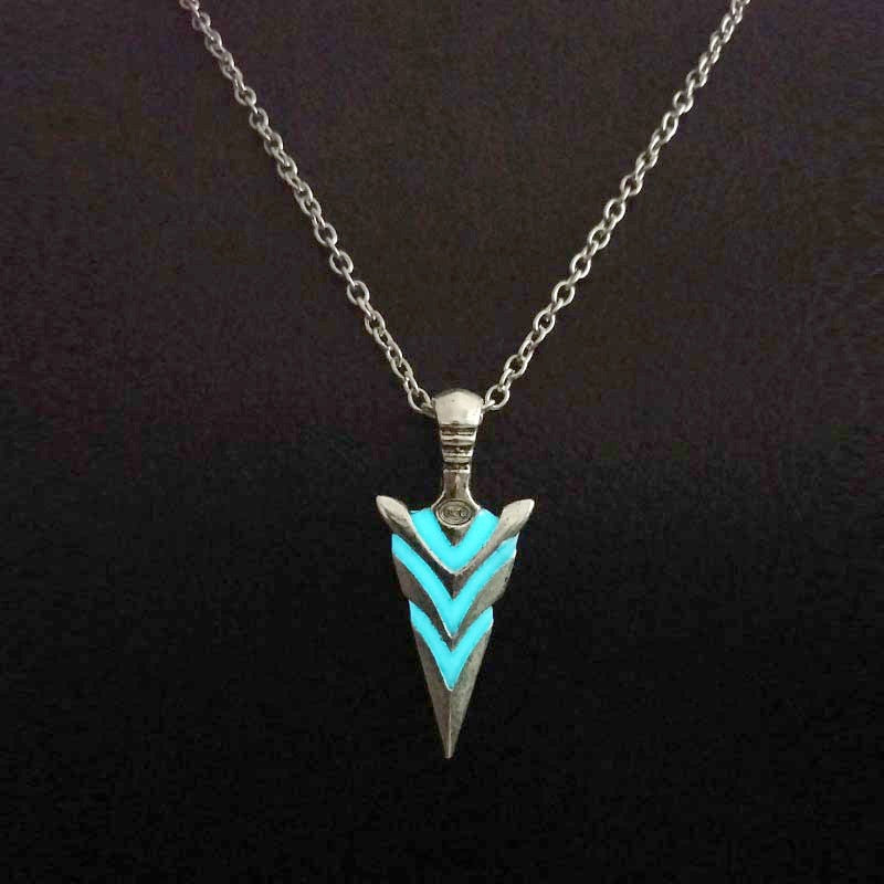 
                  
                    Glowing in-the-Dark Pendant Luminous Necklace
                  
                