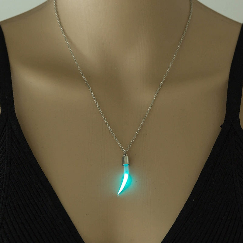 
                  
                    Glowing in-the-Dark Pendant Luminous Necklace
                  
                