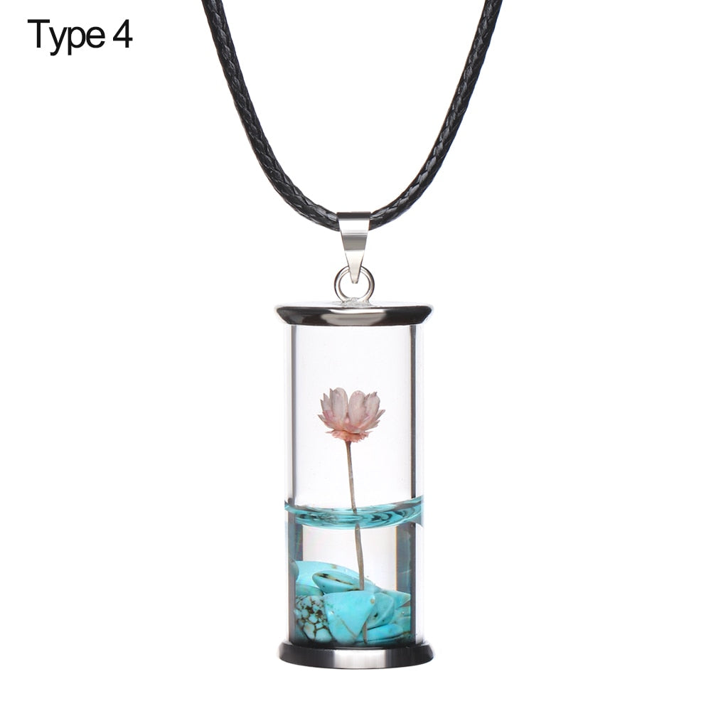 
                  
                    Crystal Vial Wishing Bottle Leather Rope Pendant Resin Permanent Time Flower Luminous Drifting Jar Necklace
                  
                