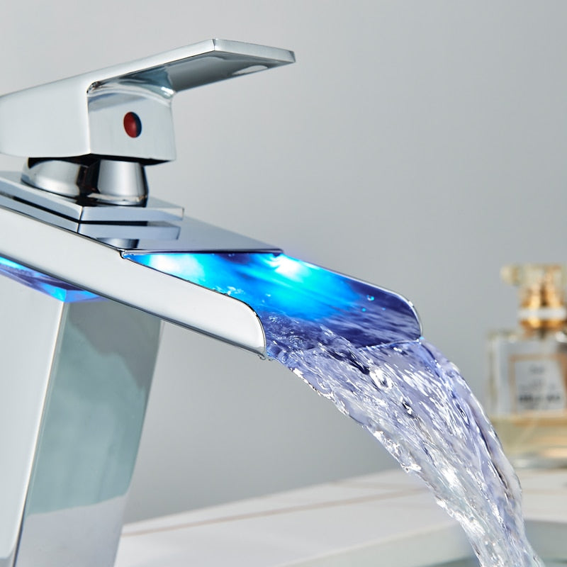 
                  
                    Shinesia LED Bathroom Faucets Waterfall Brass Basin Faucet 3 Colors Bathroom Sink Mixer Hot And Cold Water Tap
                  
                