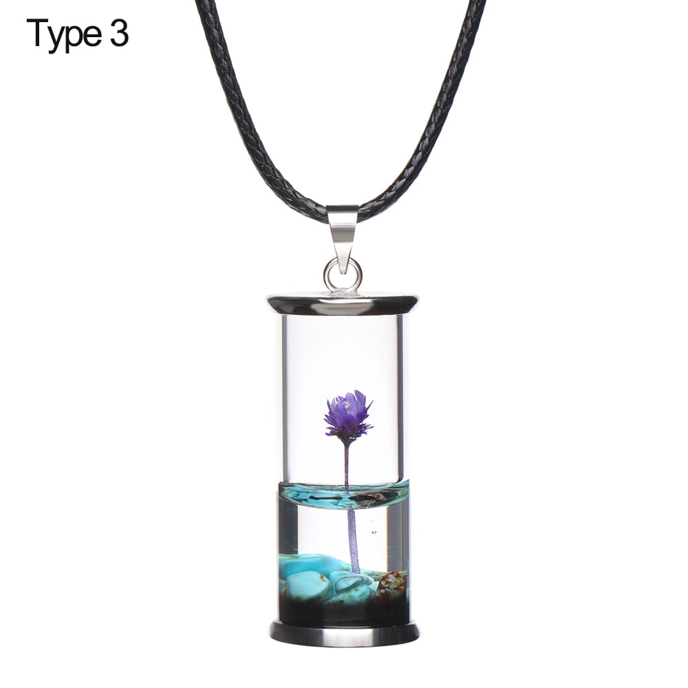 
                  
                    Crystal Vial Wishing Bottle Leather Rope Pendant Resin Permanent Time Flower Luminous Drifting Jar Necklace
                  
                