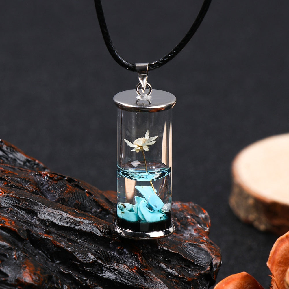 
                  
                    Crystal Vial Wishing Bottle Leather Rope Pendant Resin Permanent Time Flower Luminous Drifting Jar Necklace
                  
                